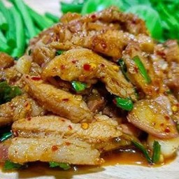 นํ้าตกหมู