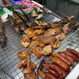 หมูย่างเกลือลุงเกษม ตลาดศรีบุญยืน