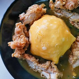 ข้าวแกงกะหรี่ไข่ข้น +ไก่กรอบ XL + ผักโขม