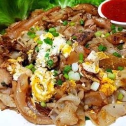 ก๋วยเตี๋ยวคั่วไก่