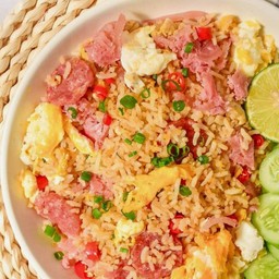 ข้าวผัดแหนม