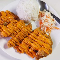 ข้าวไก่กรอบราดซอสชีส L