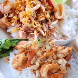 ข้าวกุ้ง/ปลาหมึกกระเทียม