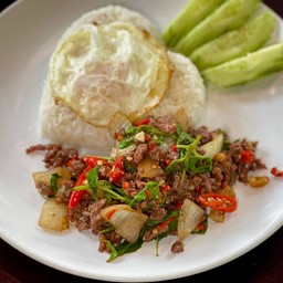 ข้าวกะเพราเนื้อ+ไข่ดาว