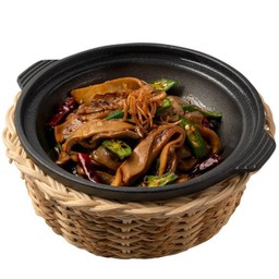 กระเพาะหมูผัดซอสเผ็ดหม้อดิน