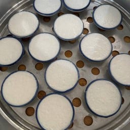 ขนมถ้วยนึ่งสด by Khondee