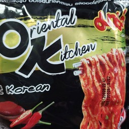 ผัดมาม่าแห้ง Orange Kitchen รส Hot Korean + ไก่ทอด