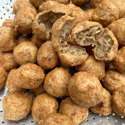 ชุดลูกชิ้นเอ็นกรอบเนื้อ