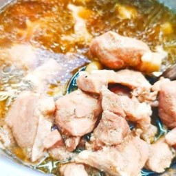 หมูตุ๋น.  เปล่า