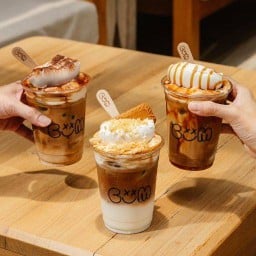 CUM Coffee เดอะออฟฟิศ ทองหล่อ