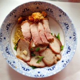 Wonton With Bbq Pork And Crispy Pork