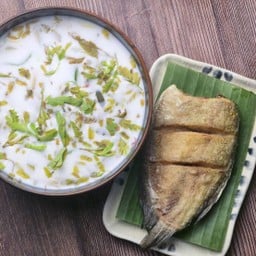 ต้มกะทิปลาสลิดใบมะขามอ่อน