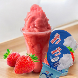 สตอเบอรี่ปั่นสมูทตี้โยเกิร์ต