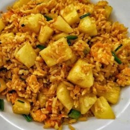 ข้าวผัดสับปะรด