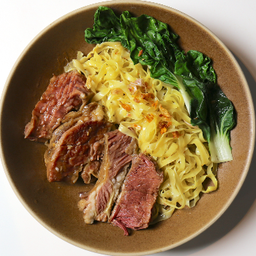 ก๋วยเตี๋ยว แห้ง โกเบตุ๋น | Dry Noodles with Plate Short Rib