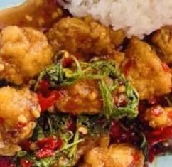 ข้าวกะเพราปลากะพงทอด🐟(เมนูแนะนำหาทานยาก🔥)