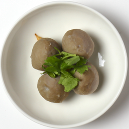 ลูกชิ้นเนื้อ (4 ลูก) | Beef Balls (4 pieces)