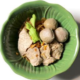 ก๋วยเตี๋ยว แห้ง ลูกชิ้นเนื้อสด | Dry Noodle with Beef Balls and Sliced Beef