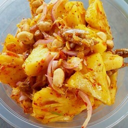 ยำสับปะรด