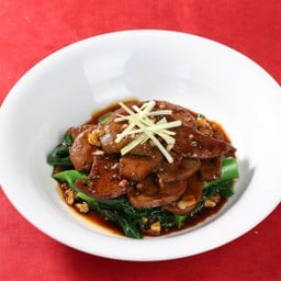 ผัดตับหมูกับคะน้าฮ่องกง