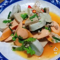 ลูกชิ้นทอดนายกร