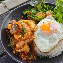 ข้าวกุ้งทอดพริกเกลือ