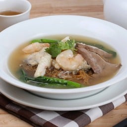 เส้นใหญ่ราดหน้ารวมมิตร