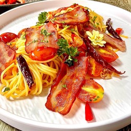 สปาเก็ตตี้เบค่อนพริกแห้ง