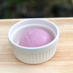 กรีกโยเกิร์ตอาซาอิเบอร์รี่