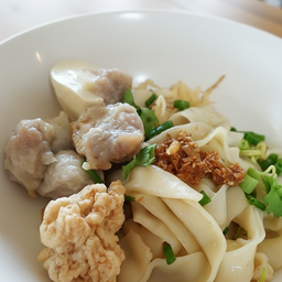 เส้นใหญ่แห้ง