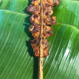 ไก่ย่างรถไฟบางตาล ตลาดศาลายา