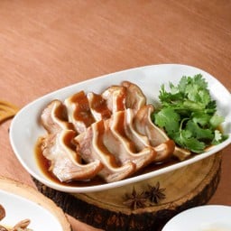 หูหมูพะโล้