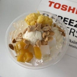 ไอศครีมกะทิสดมะพร้าวน้ำหอมปั่น ถ.เสน่หา