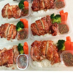 ซูซาน-ข้าวไก่ย่าง ทวินทาวเวอร์