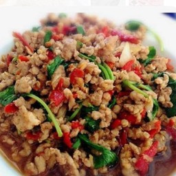 กระเพราหมูสับ