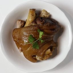 โคนขาหมูพะโล้ | Lower Pork Khuckle