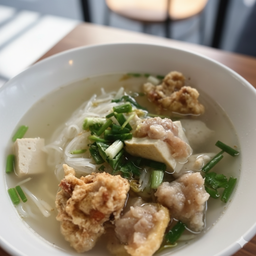 เส้นเล็ก น้ำใส