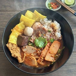 ก๋วยเตี๋ยวเย็นตาโฟต้มยำ หมู