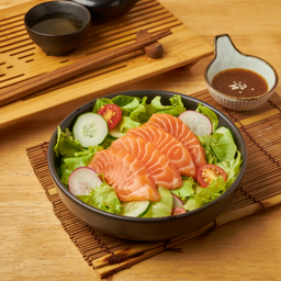 สลัดใส่แซลมอน