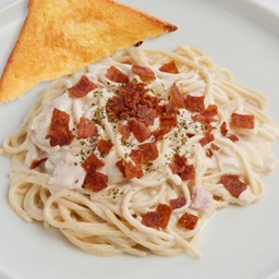 สปาเกตตีไวท์ซอสแฮม