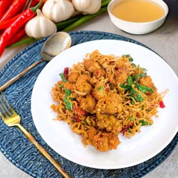 มาม่าแห้งผัดกะเพรา