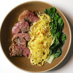 ก๋วยเตี๋ยว แห้ง น่องลายตุ๋น | Dry Noodles with Braised Beef Shank