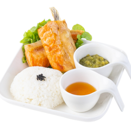 ข้าวครีบปลาซอสน้ำปลา