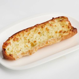 ขนมปังกระเทียมชีส 1 ชิ้น