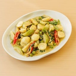 ลูกชิ้นปลาผัดพริกแกงเขียวหวาน