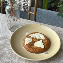 white Chocolate Miso Cookie