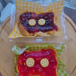 ขนมปังปิ้ง (เนย + แยม)