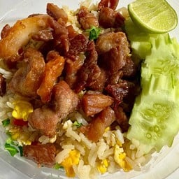 ข้าวผัดคะน้าเนื้อเค็ม