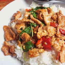 กระเพราไก่