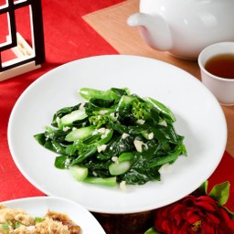 Stir-Fried Chinese Broccoli with Garlic